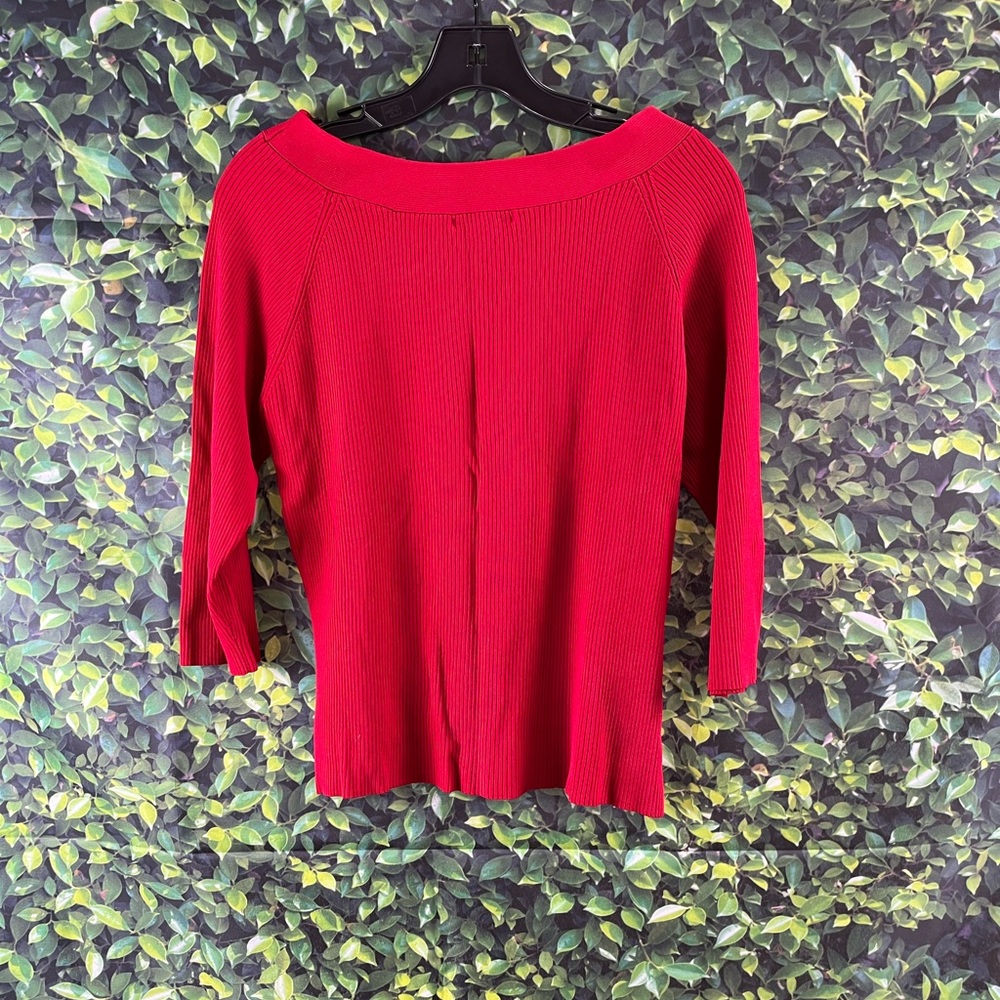Claudia D. Size:XL  Women Top Color:Red 65% Rayon